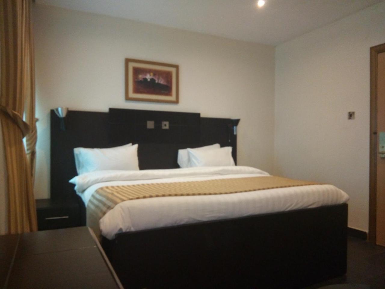 Eden Crest Hotel & Resort Enugu Bagian luar foto